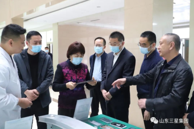 省宏觀經濟研究院黨委書記、院長張中英一行來山東三星集團調研