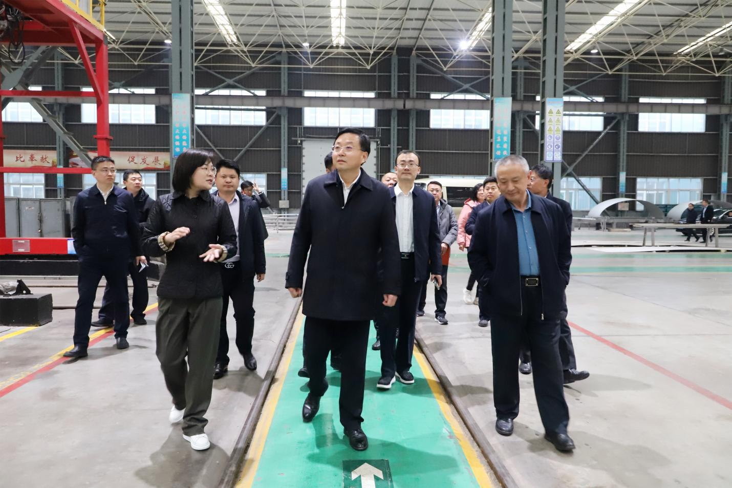 鄒平市委副書記、市長張謙來山東三星集團調(diào)研