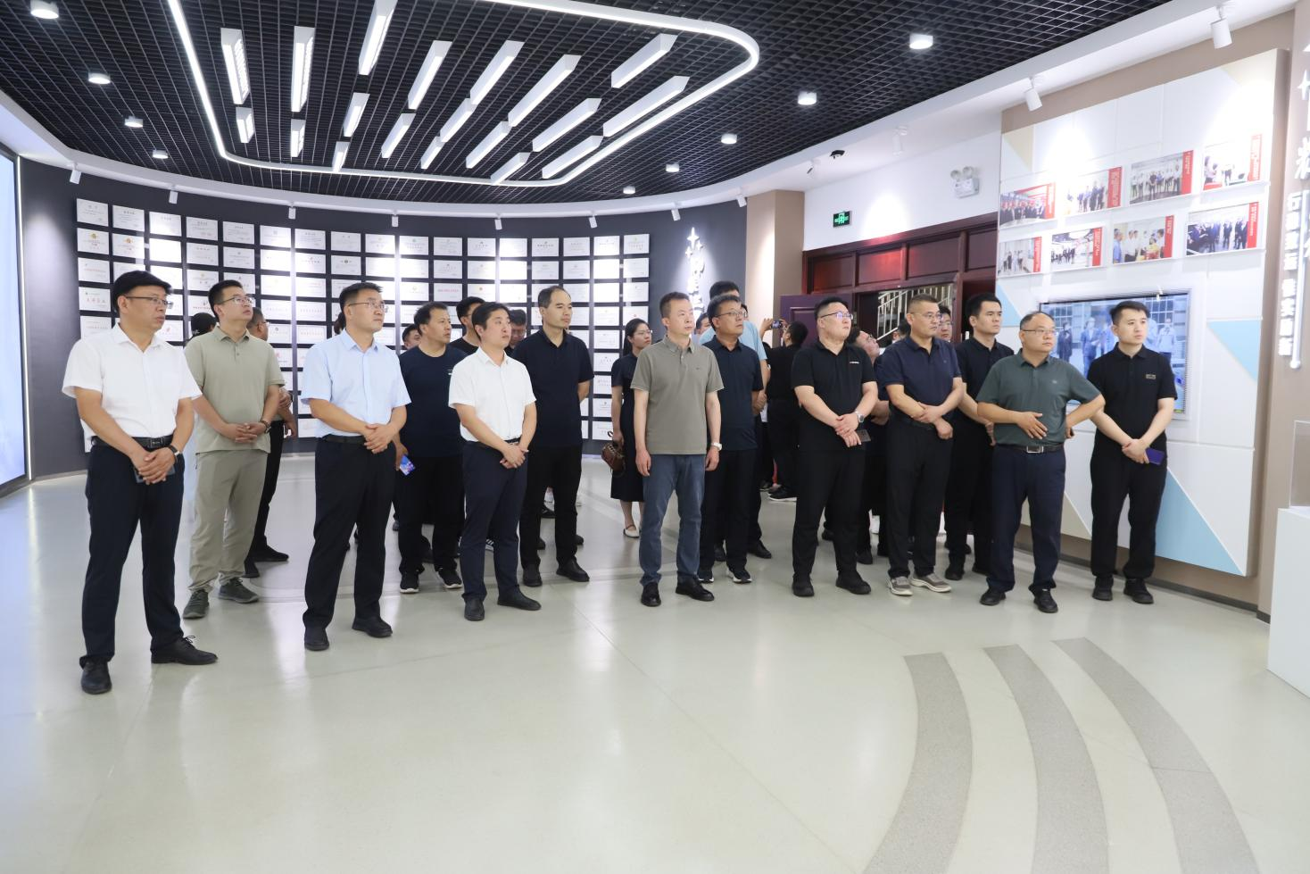 濟(jì)寧市委社會工作部來山東三星集團(tuán)考察學(xué)習(xí)