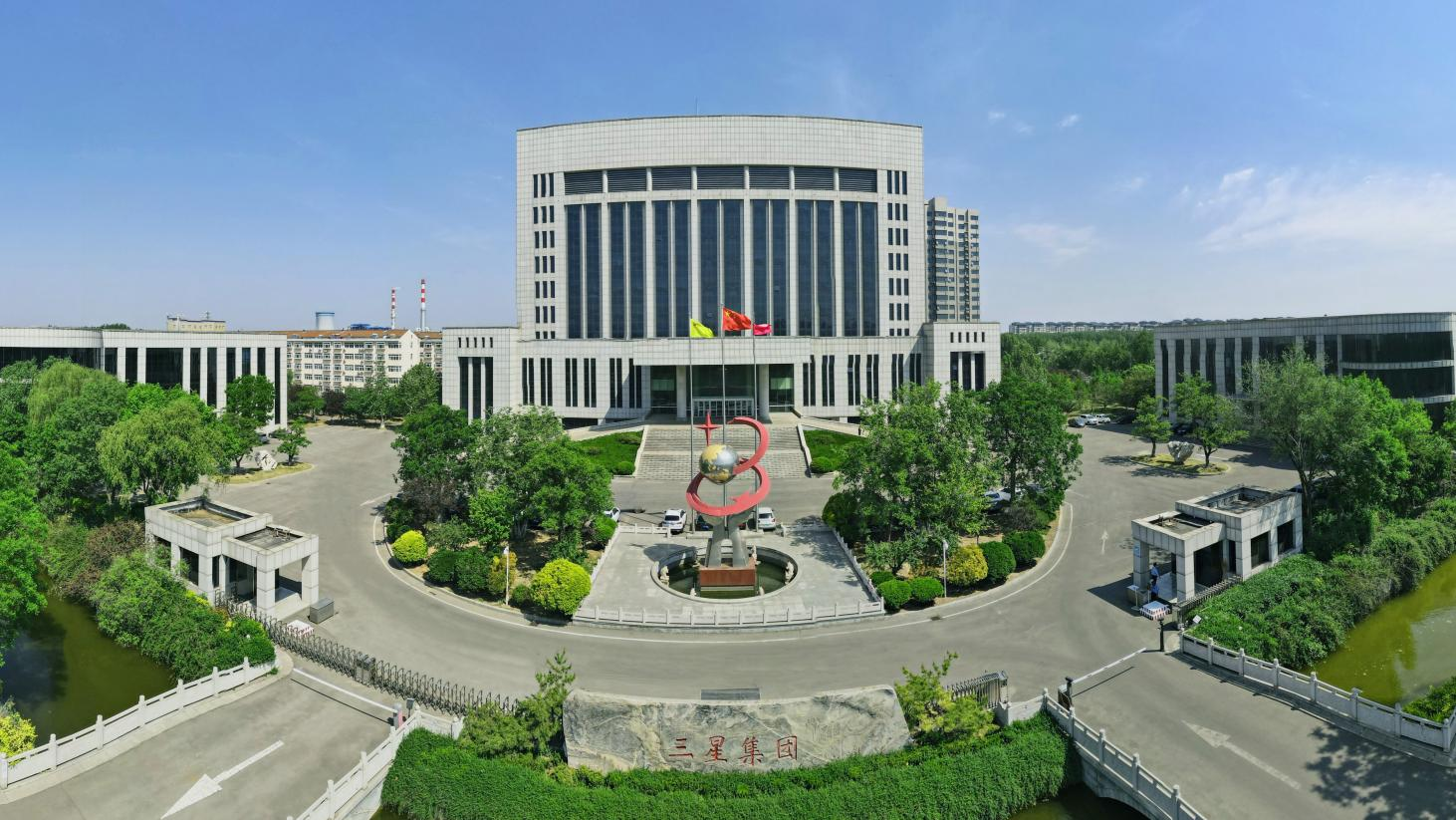 連續(xù)登榜再突破！山東三星集團(tuán)2025山東民企雙百強(qiáng)榮譽(yù)加冕